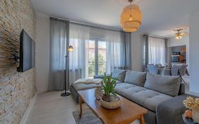 Premium 100m2 sea view apartment